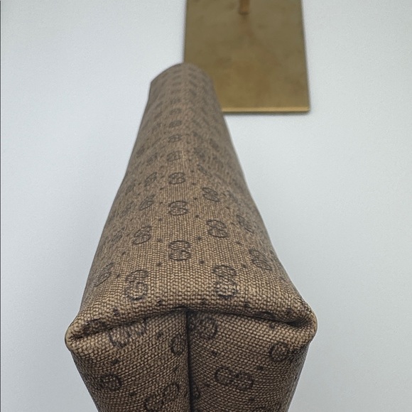 Gucci Clutch - Picture 6 of 9